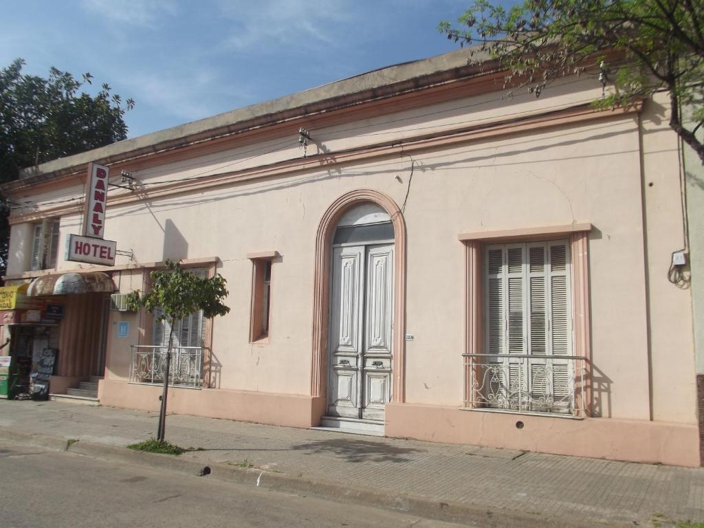 Hotel Danaly Salto Exterior photo
